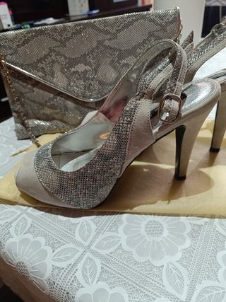 Zapatos y bolso fista