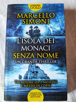 Libro "L’isola dei Monaci senza nome" di Simoni