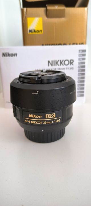 Nikon 35mm AF-S DX NIKKOR f/1.8