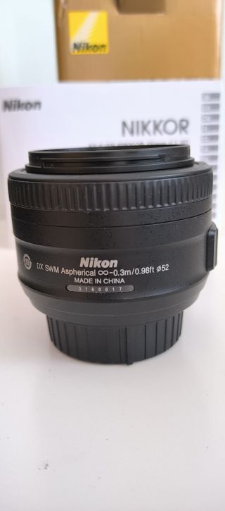 Nikon 35mm AF-S DX NIKKOR f/1.8