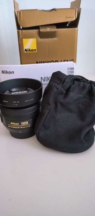 Nikon 35mm AF-S DX NIKKOR f/1.8