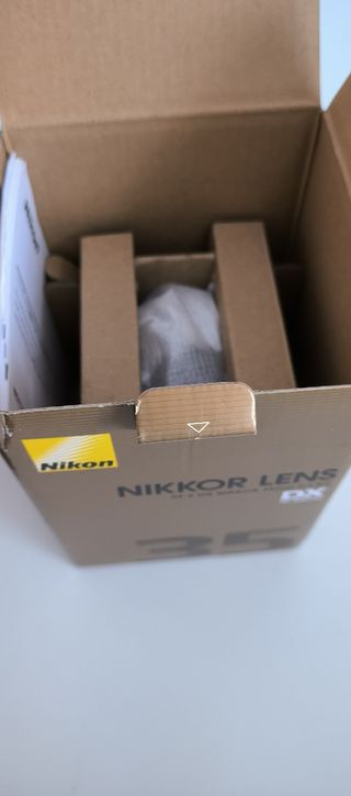 Nikon 35mm AF-S DX NIKKOR f/1.8