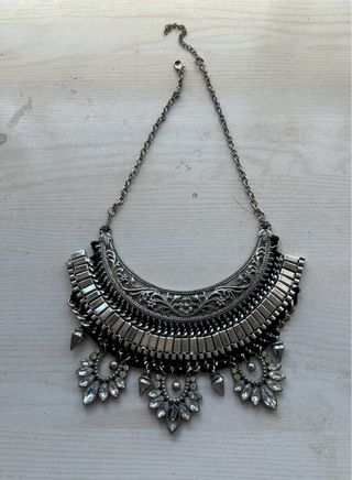 Collar de plata con negro de zara