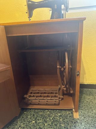 Maquina de coser Alfa