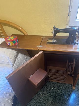 Maquina de coser Alfa