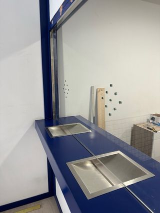 Mostrador con cristal de seguridad