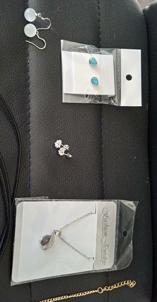 Anillos pendientes y colgantes NUEVOS