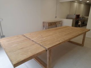 Muebles y mesas a medida 