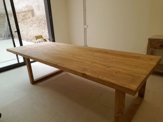 Muebles y mesas a medida 