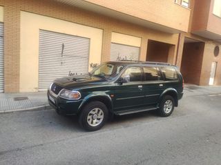 Mitsubishi Montero 2003