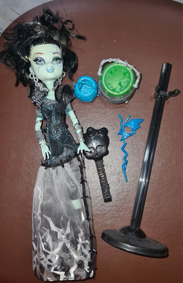 Muñeca monster high Frankie Stein
