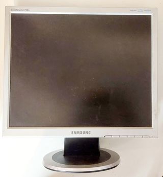 17" Samsung monitor TFT 710N
