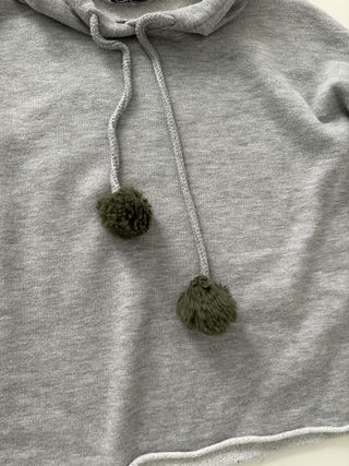 Sudadera capucha crop Zara talla S