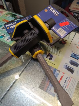 Cortafríos y puntero perel