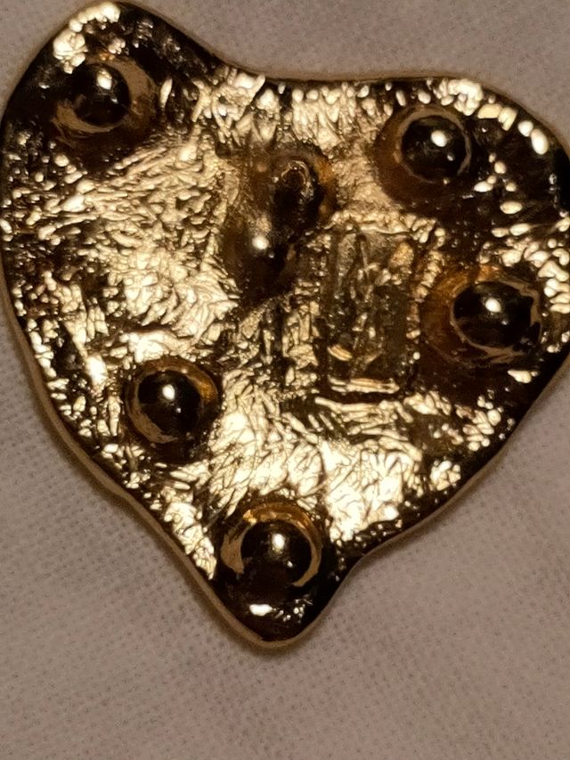 Yves Saint Laurent spilla