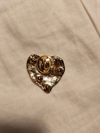 Yves Saint Laurent spilla