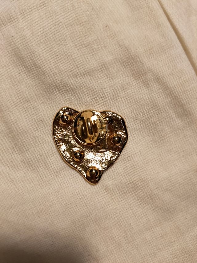 Yves Saint Laurent spilla