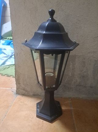 Farol exterior sobremuro
