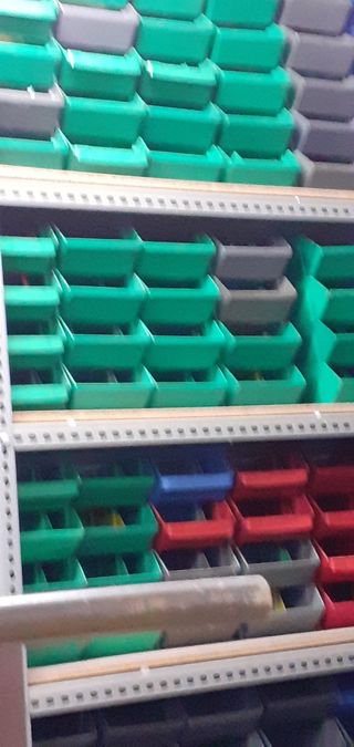 Cubetas de plástico almacenaje