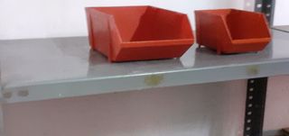 Cubetas de plástico almacenaje