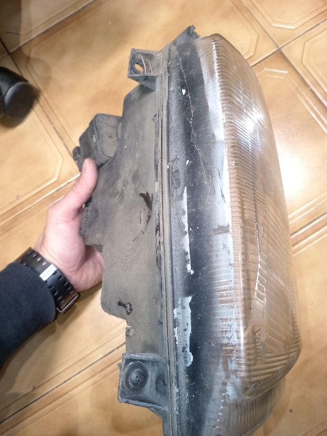 faro delantero derecho Seat Ibiza