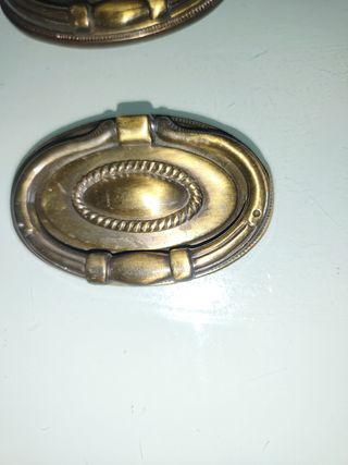 Conjunto 15 antiguos tiradores bronce repujado