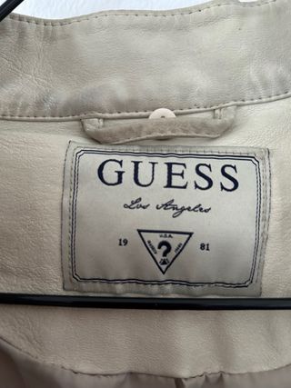 Cazadora cuero beige de Guess