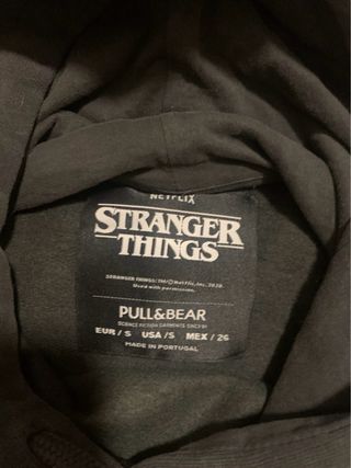 Sudadera Pull&bear Stranger Things 