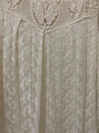 Vestido beige encaje