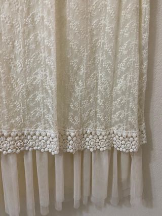 Vestido beige encaje