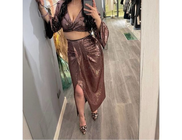 Completo top e gonna