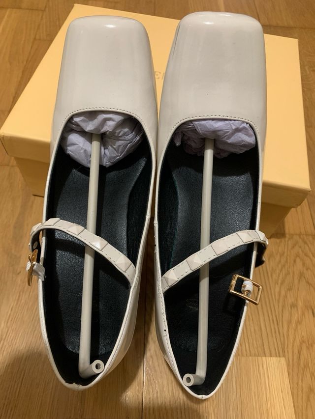 Zapatos de tacón de charol blancos 37 Menbur