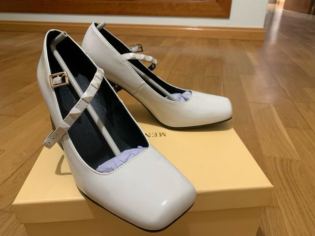 Zapatos de tacón de charol blancos 37 Menbur