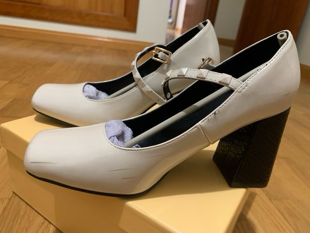 Zapatos de tacón de charol blancos 37 Menbur