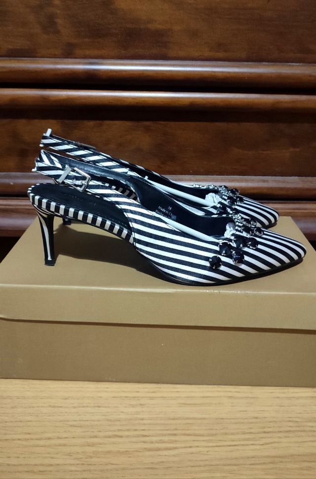 Sandalia tacón punta