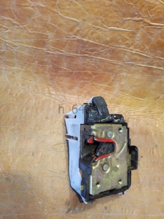 Cerradura puerta trasera derecha Seat Ibiz h_64891