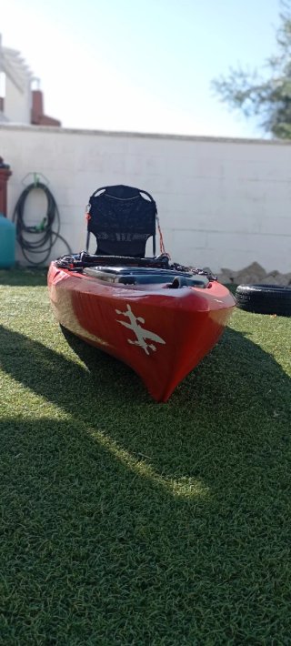 Kayak de pesca a pedales