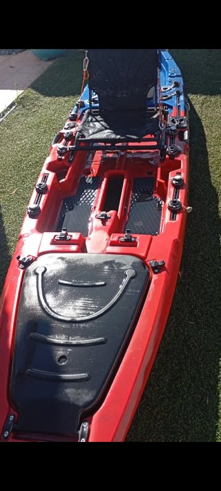 Kayak de pesca a pedales
