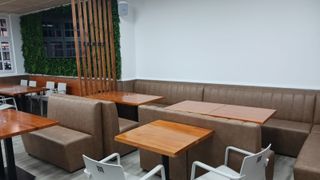 DIVANI * CAPITONE * POLTRONE * PANCHE * MOBILI