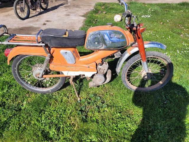 Lote 11 mobylette, mobilete, para restaurar  sin