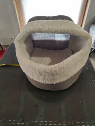 Cuccia cani gatti. 40x40x30