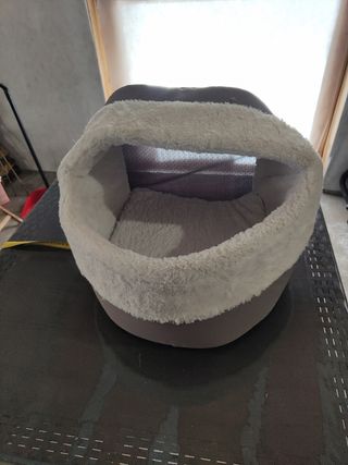 Cuccia cani gatti. 40x40x30