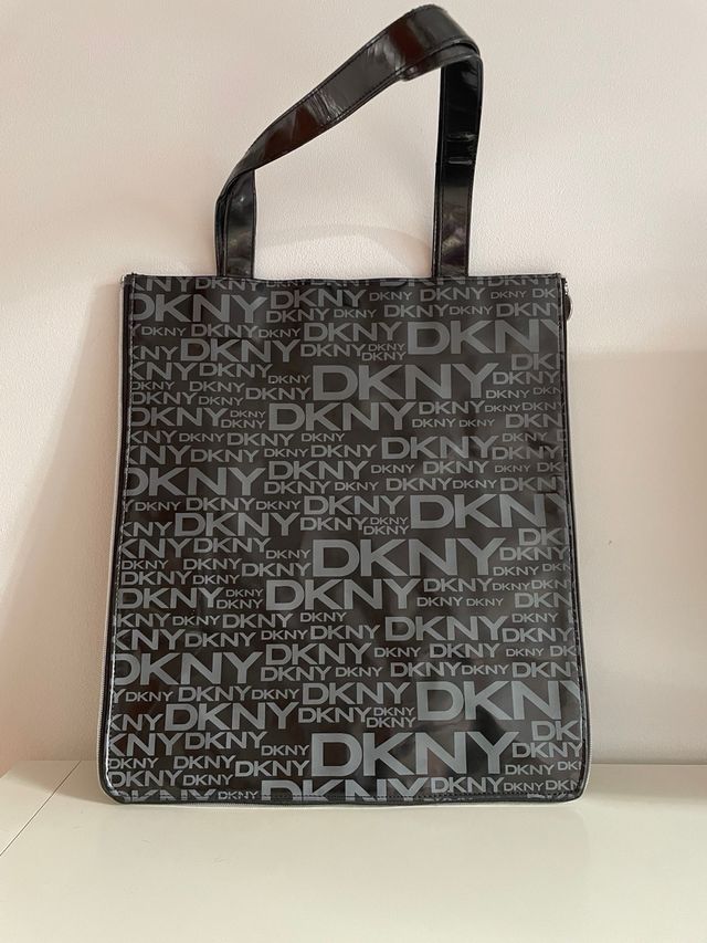 Bolso DKNY.