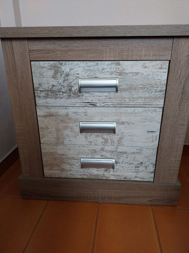 Cabezal de dormitorio con dos mesitas