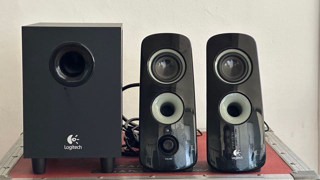 Altavoces Logitech