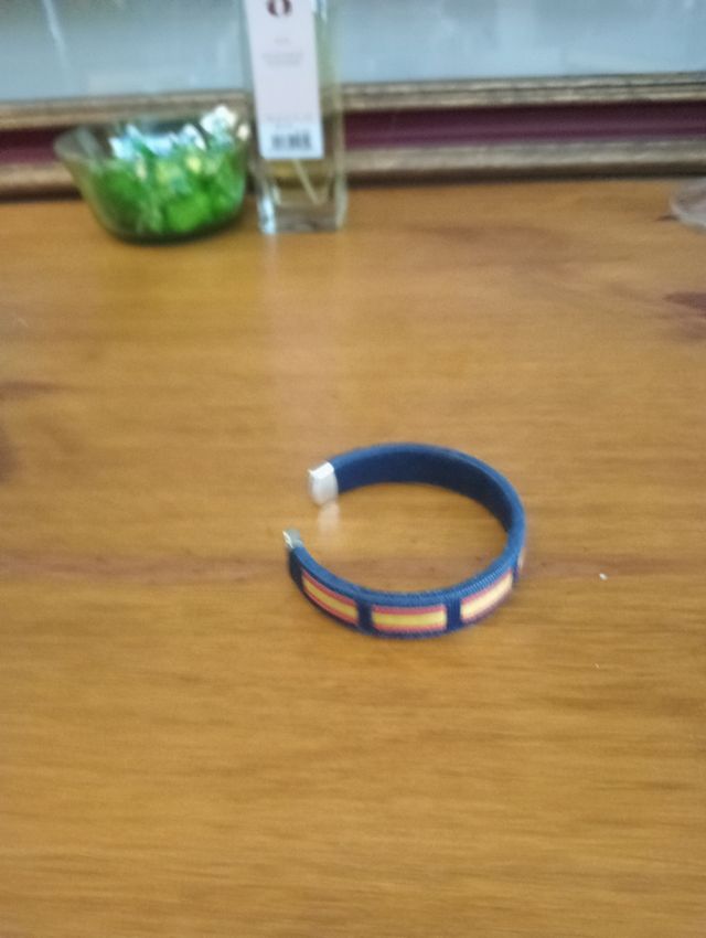 Pulsera rígida bordes plata