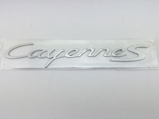 EMBLEMA PORSCHE CAYENNE PLATA O NEGRO