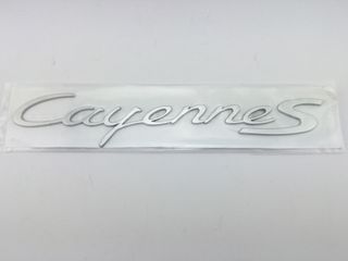 EMBLEMA PORSCHE CAYENNE PLATA O NEGRO
