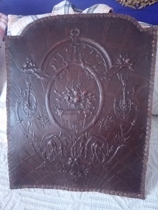 Placa piel modernista