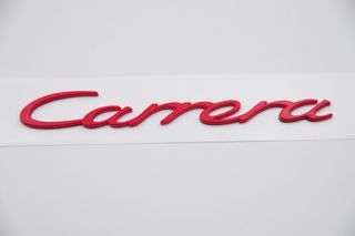 EMBLEMA LETRAS PORSCHE CARRERA ROJAS NEGRAS PLATA